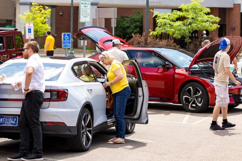 2022 Electric Vehicle event in St. Cloud.